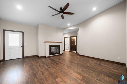 Townhouse For Sale - 310 S Vermont Avenue<br/> Platte, SD 57369