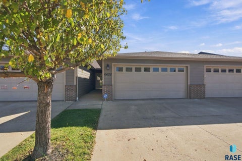 Townhouse For Sale - 6622 S Tomar Road<br/> Sioux Falls, SD 57108