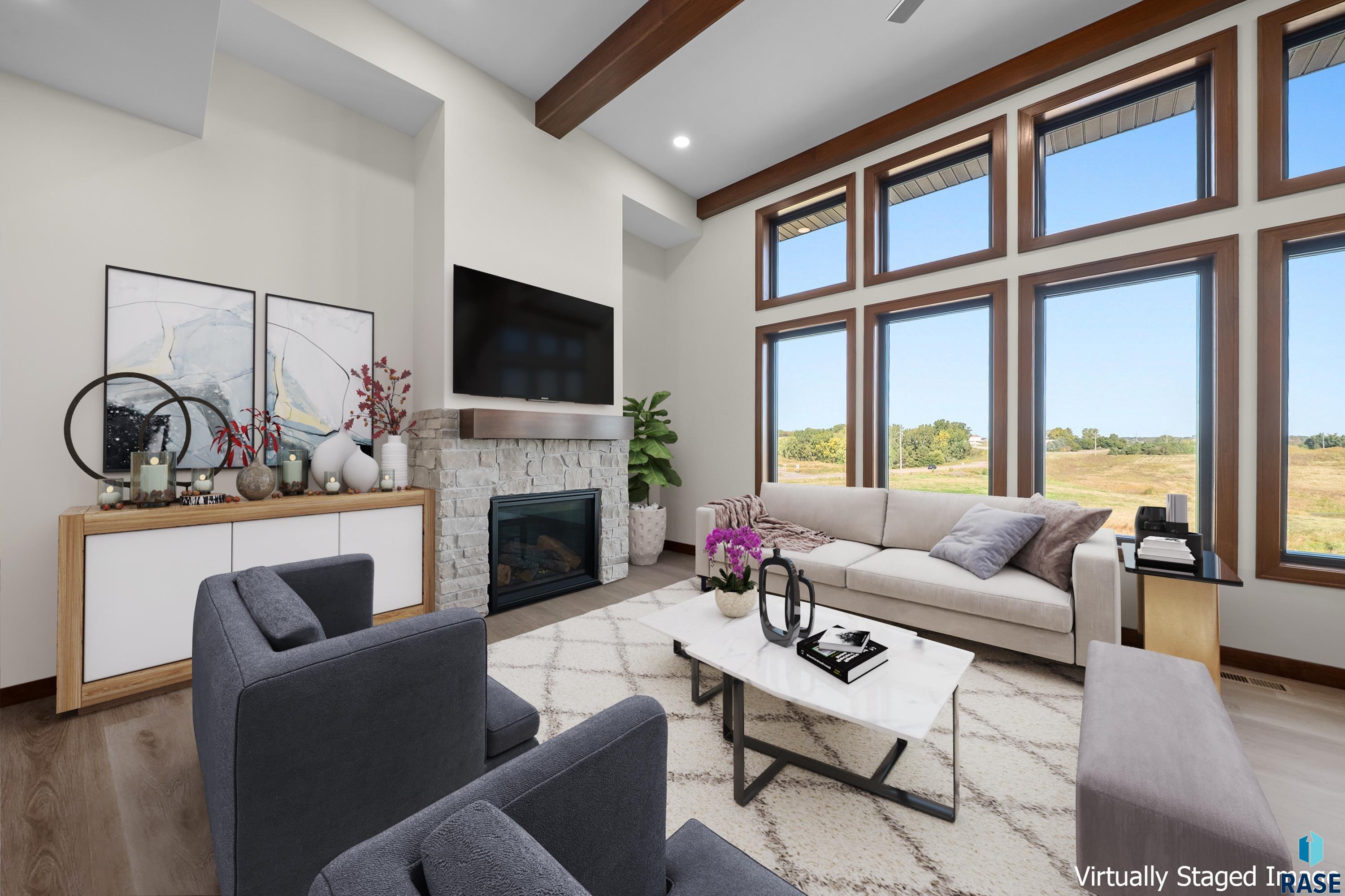 7806 E Bull Pine Trl