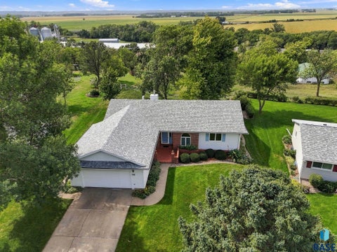 Photo of 1878 Constance Dr, Vermillion, SD 57069 (MLS # 22607218)