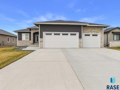 Condo For Sale - 815 Yuzina Avenue<br/> Harrisburg, SD 57032