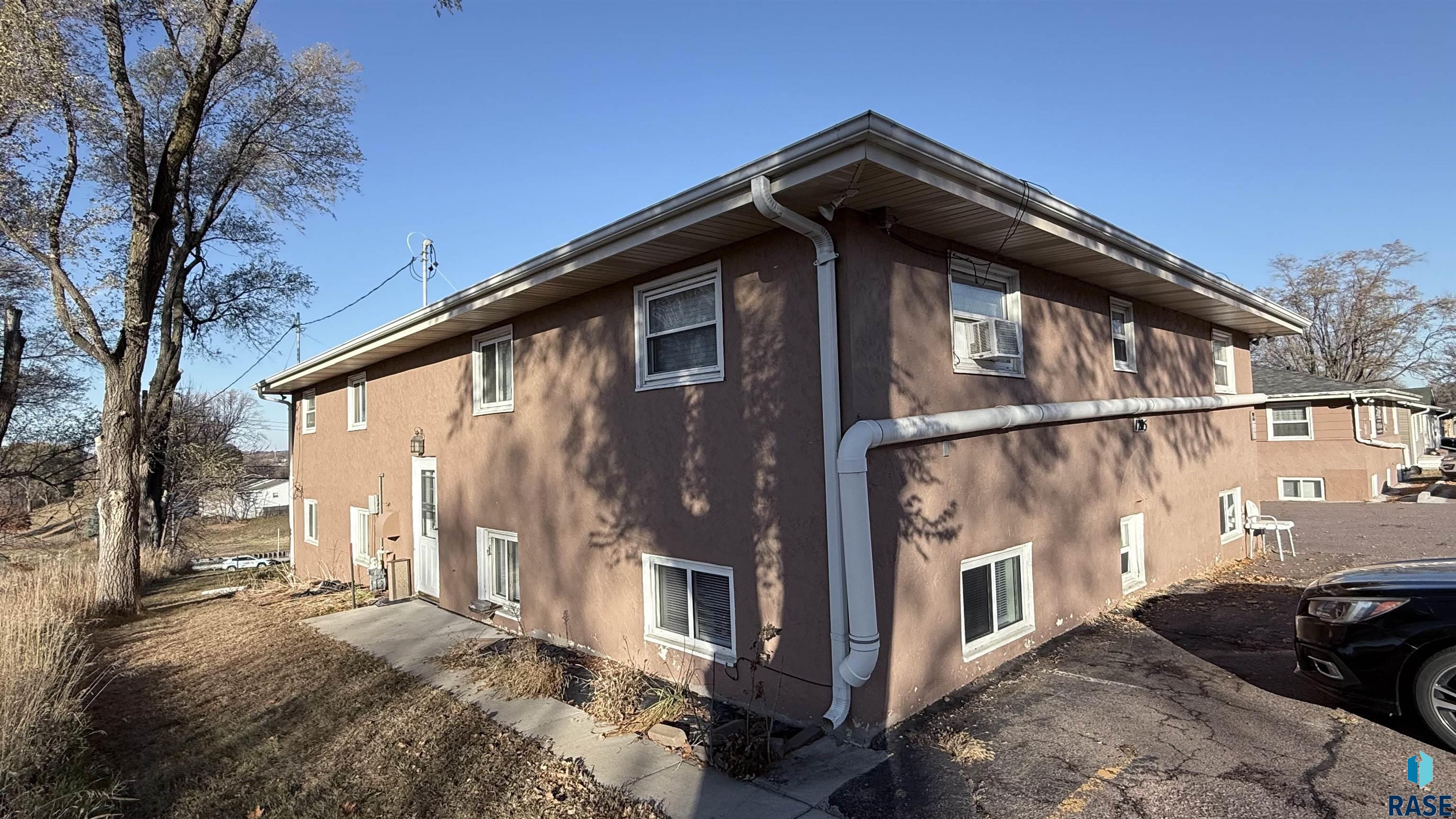 1201 & 1205 S Blaine Ave