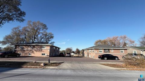 Photo of 1201 & 1205 S Blaine Ave, Sioux Falls, SD 57103 (MLS # 22508662)