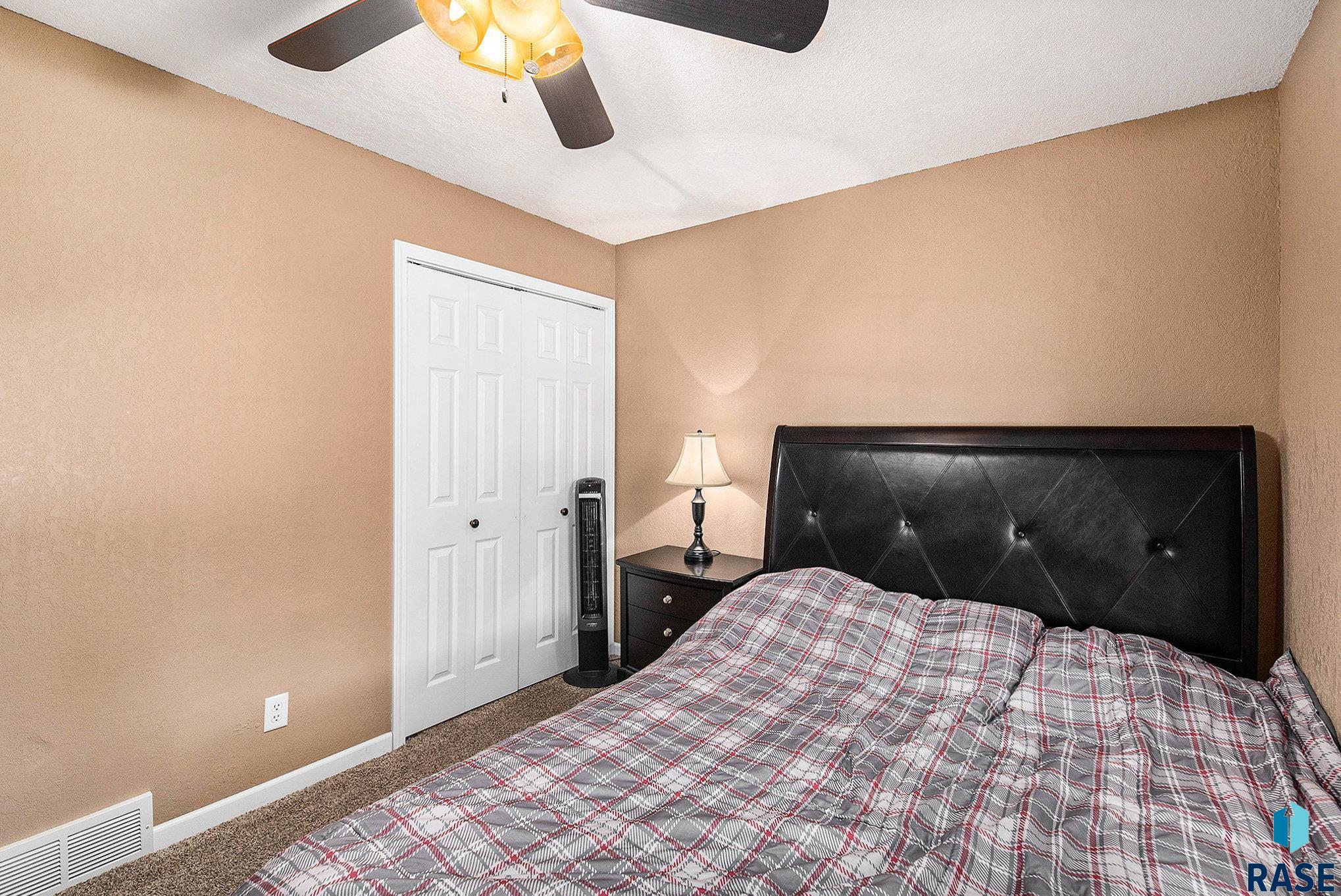 Sioux Falls, South Dakota 57106, United States, 3 Bedrooms Bedrooms, ,2 BathroomsBathrooms,Residential,Active,234727