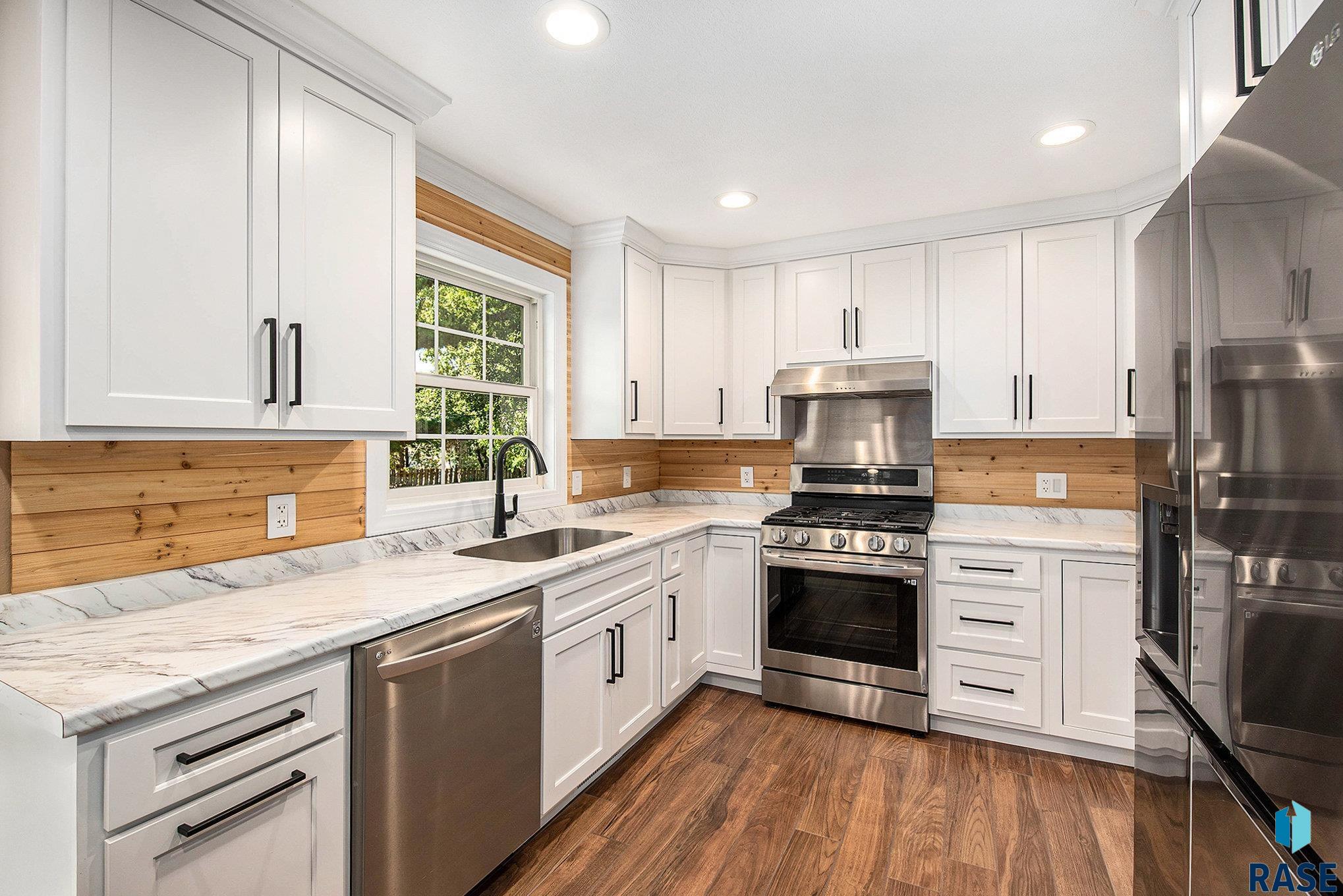 Sioux Falls, South Dakota 57106, United States, 3 Bedrooms Bedrooms, ,2 BathroomsBathrooms,Residential,Active,234727