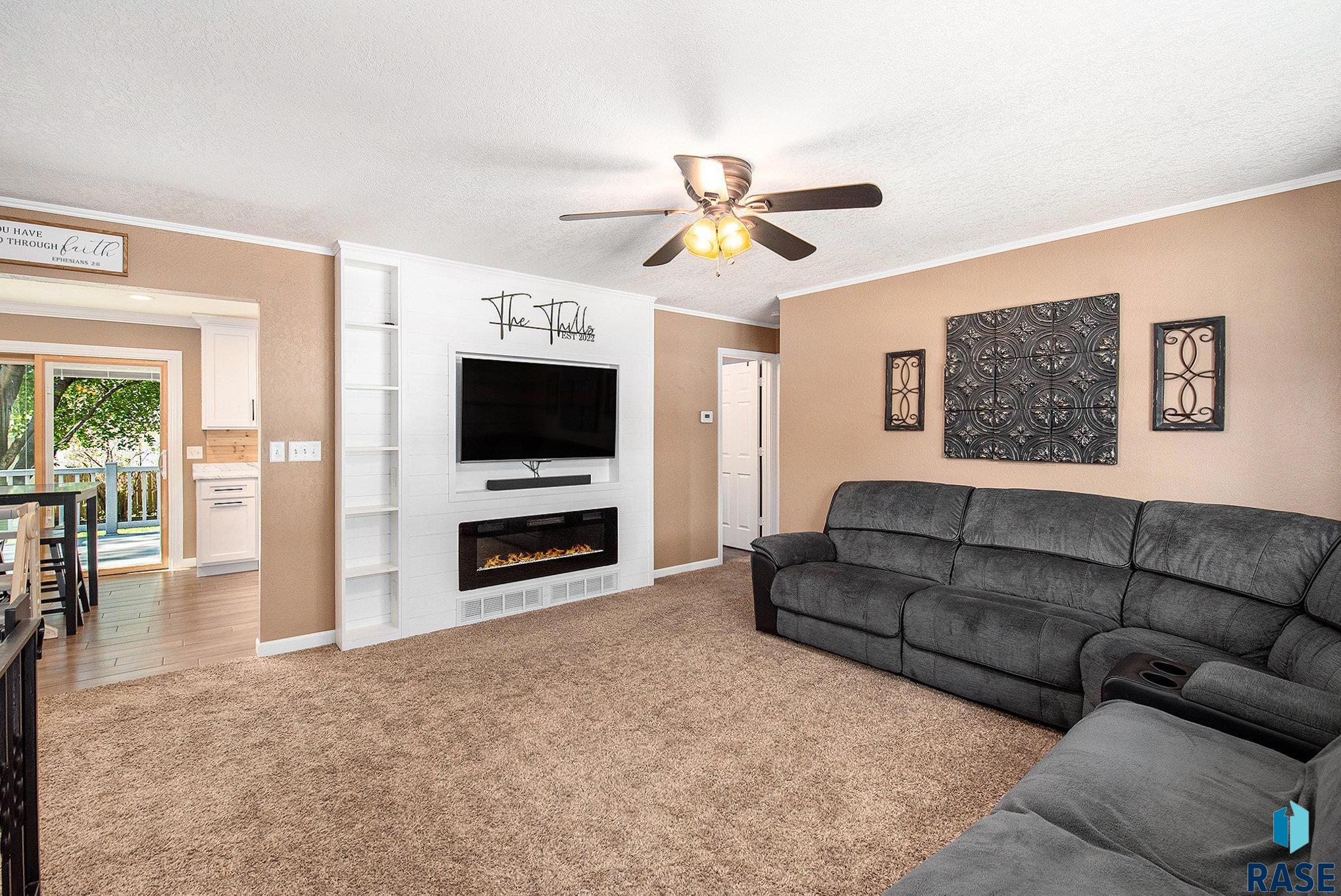 Sioux Falls, South Dakota 57106, United States, 3 Bedrooms Bedrooms, ,2 BathroomsBathrooms,Residential,Active,234727