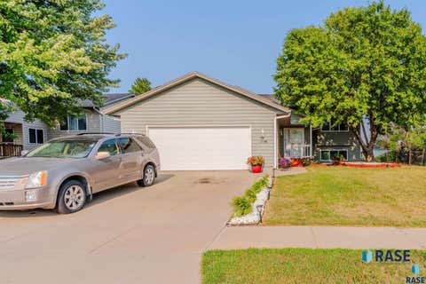 Photo of 208 N Foss Ave, Sioux Falls, SD 57110 (MLS # 22606288)
