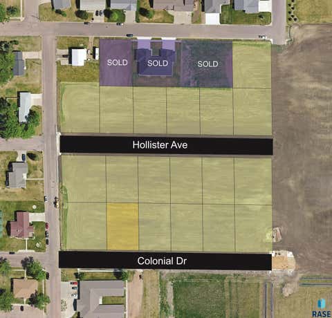 Photo of 211 Colonial Dr, Salem, SD 57058 (MLS # 22604406)