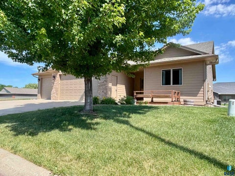 Homes For Sale - 4500 E Kearney Place<br/> Sioux Falls, SD 57110