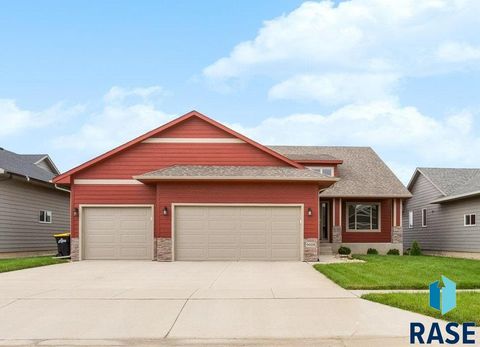 Photo of 9008 W 23rd St, Sioux Falls, SD 57106 (MLS # 22601951)
