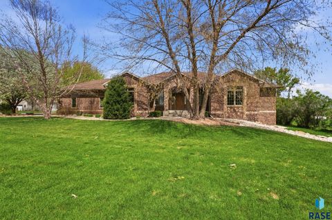 Photo of 46746 265th St, Sioux Falls, SD 57107 (MLS # 22603007)