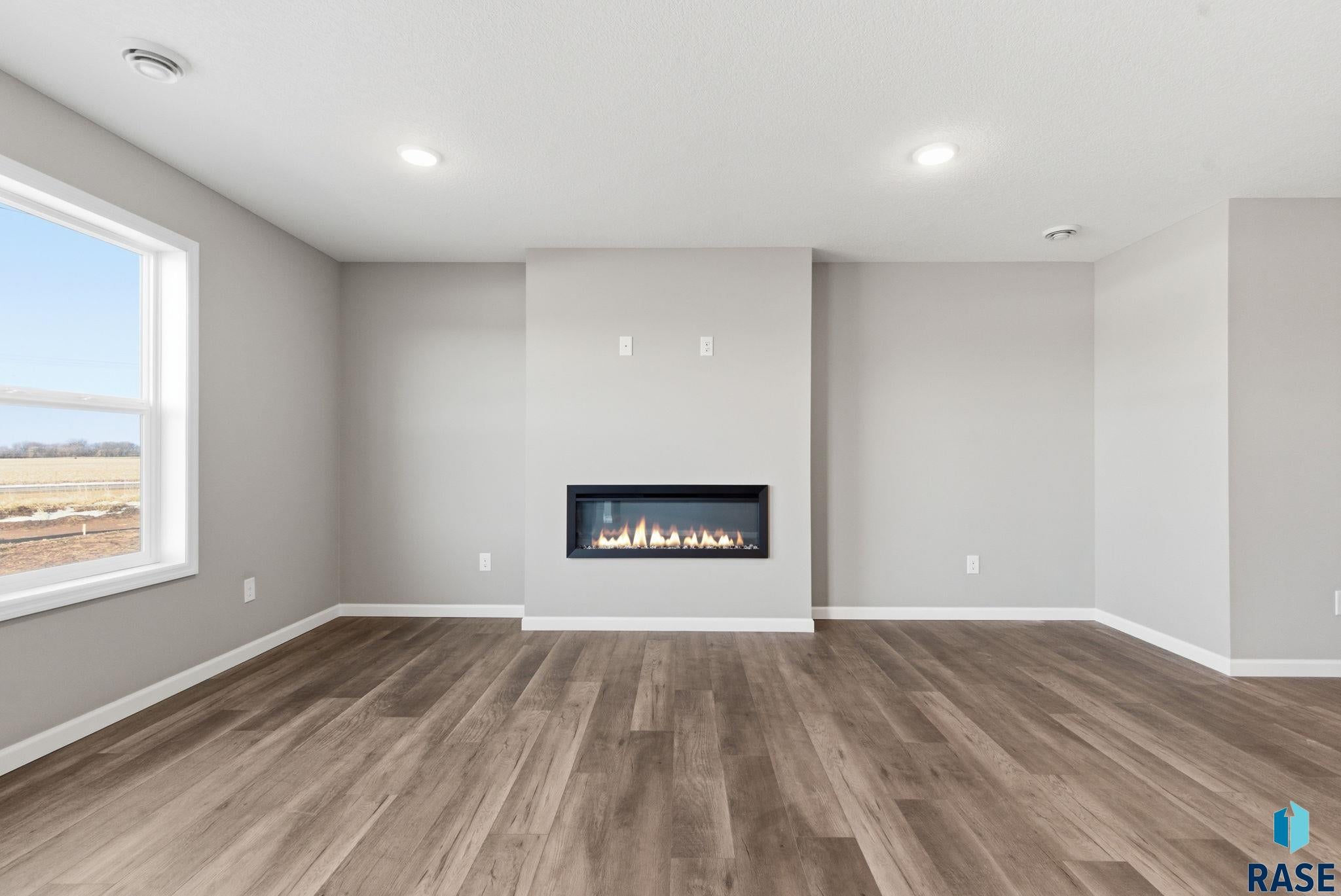 6412 W Goldberg Dr