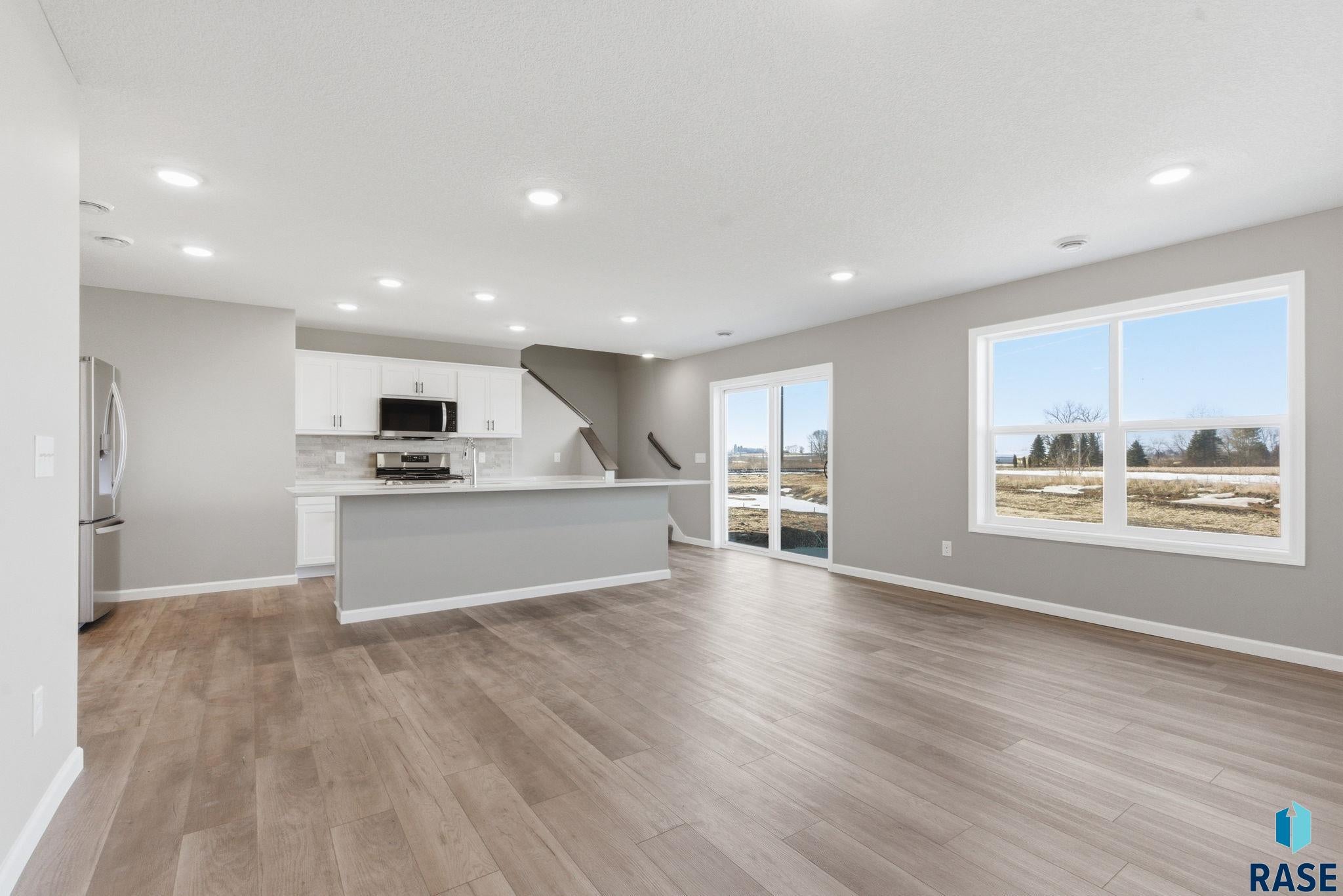 6412 W Goldberg Dr