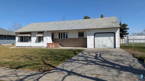 Photo of 400 N Ben St, Parkston, SD 57366 (MLS # 22602507)