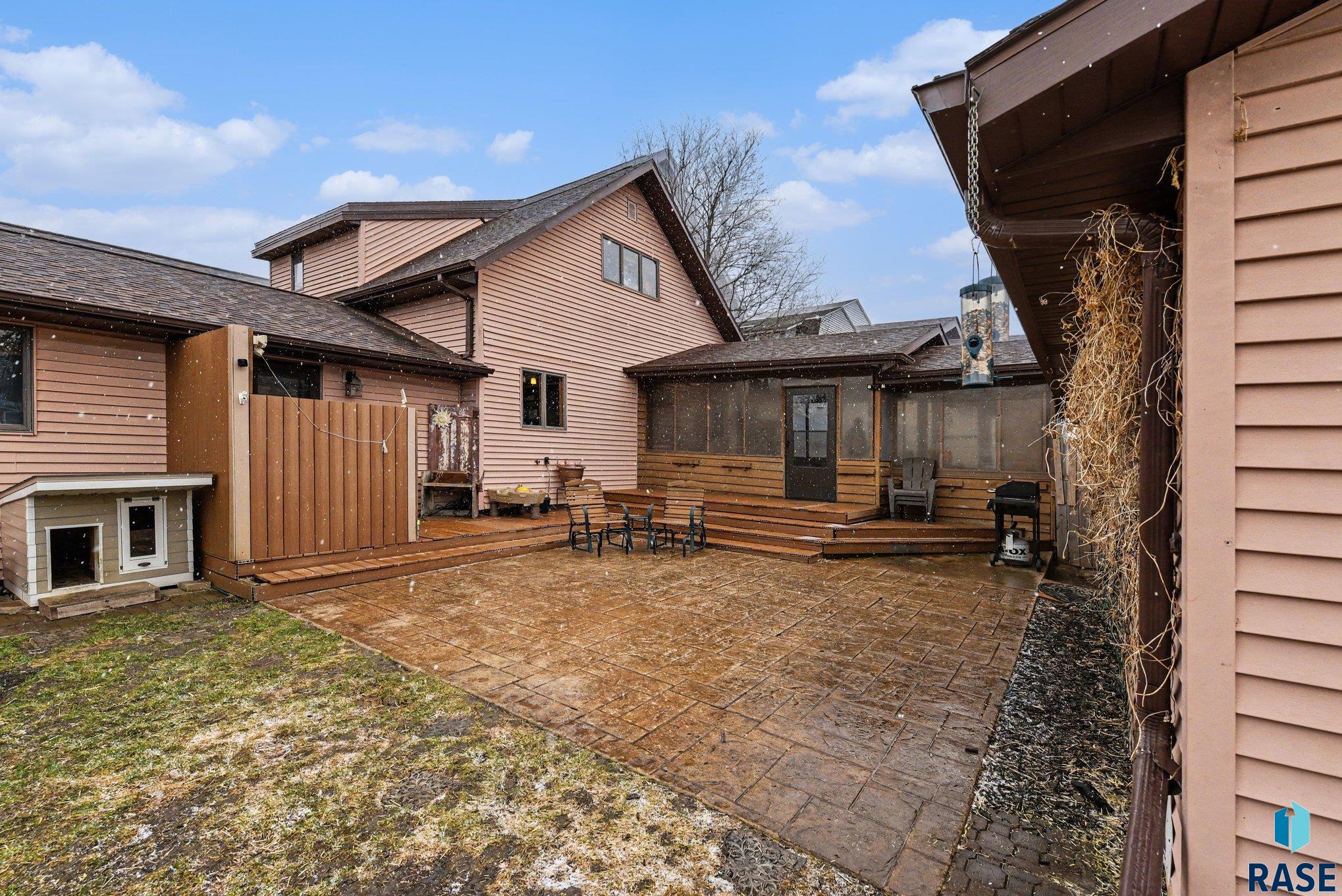 323 N Catherine Ave - Photo 3