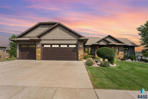 Photo of 8900 W Dragonfly Dr, Sioux Falls, SD 57107 (MLS # 22606304)