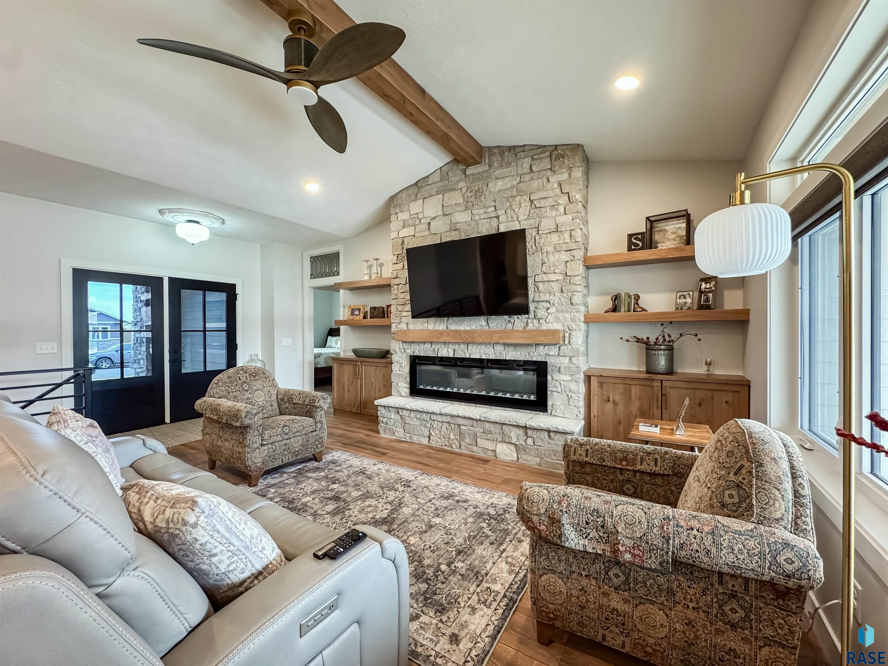 5504 E Morningside Cir