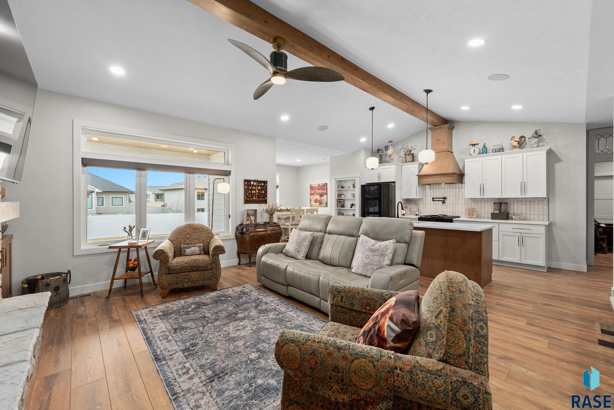 5504 E Morningside Cir