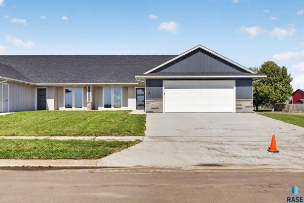 ADDRESS PRIVATE, LINCOLN COUNTY, SD  - Image f4e875e32e1ac4fa67f1f15e2d3a72f4/3223913202