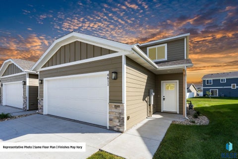 Townhouse For Sale - 4617 E Whisper Ridge Place<br/> Sioux Falls, SD 57108