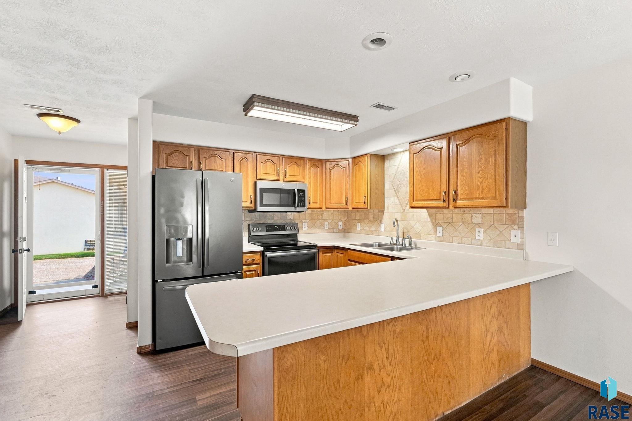 1841 S Sertoma Ave 102