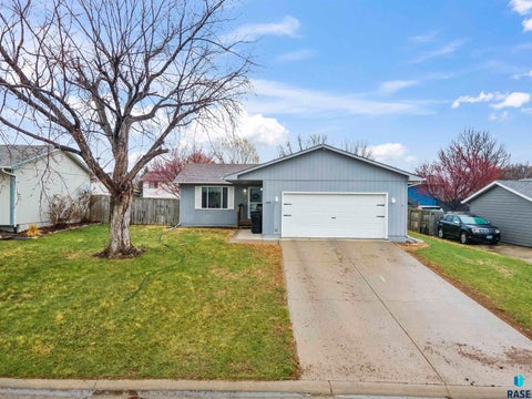 Homes For Sale - 204 N Steven Street<br/> Worthing, SD 57077
