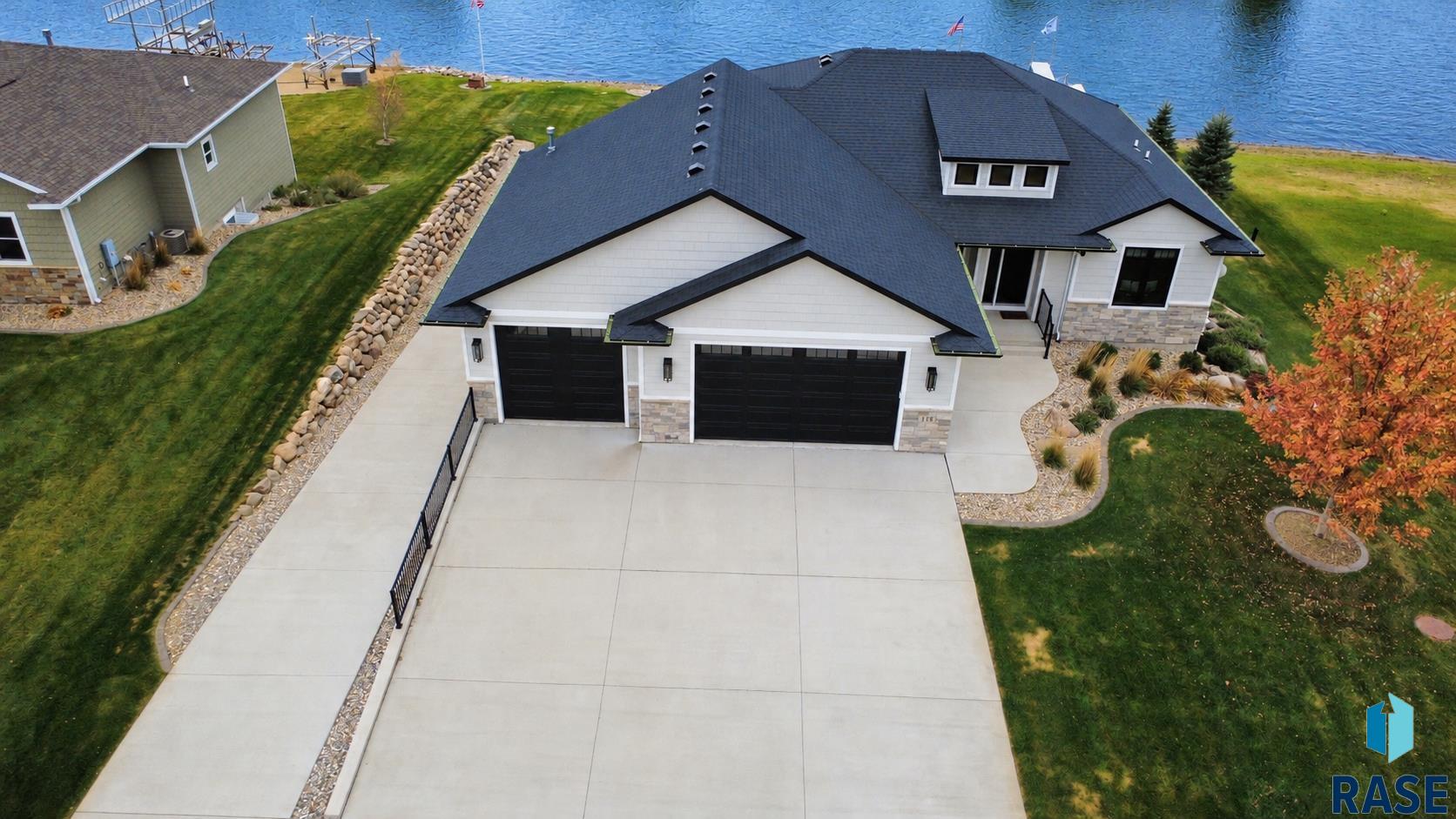 113 Woodland Dr