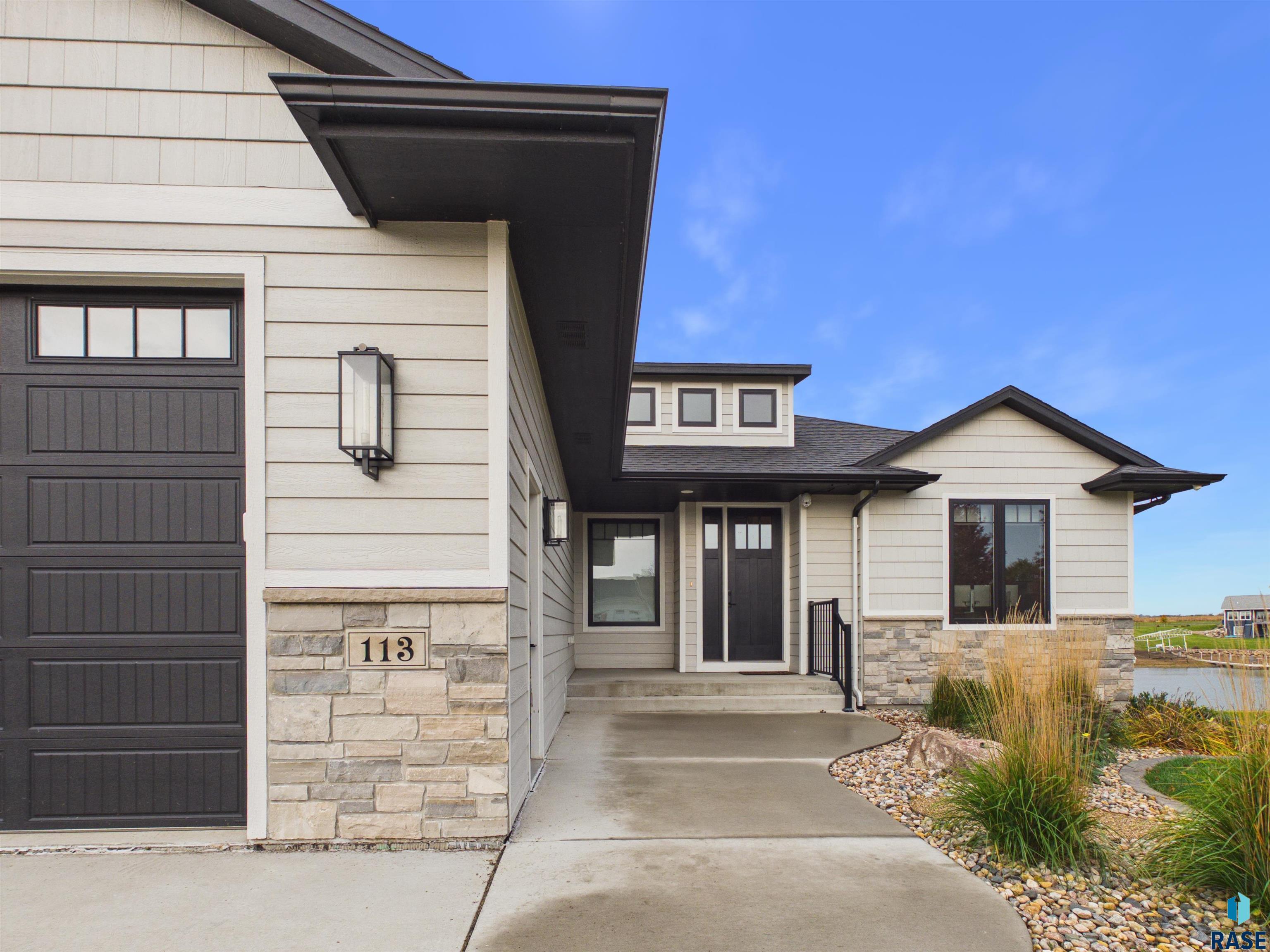 113 Woodland Dr
