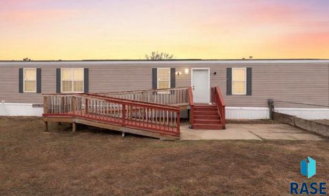 Mobile Home For Sale - 6013 W Flamingo Place<br/> Sioux Falls, SD 57107
