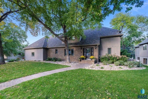 Homes For Sale - 600 E Plum Creek Road<br/> Sioux Falls, SD 57105