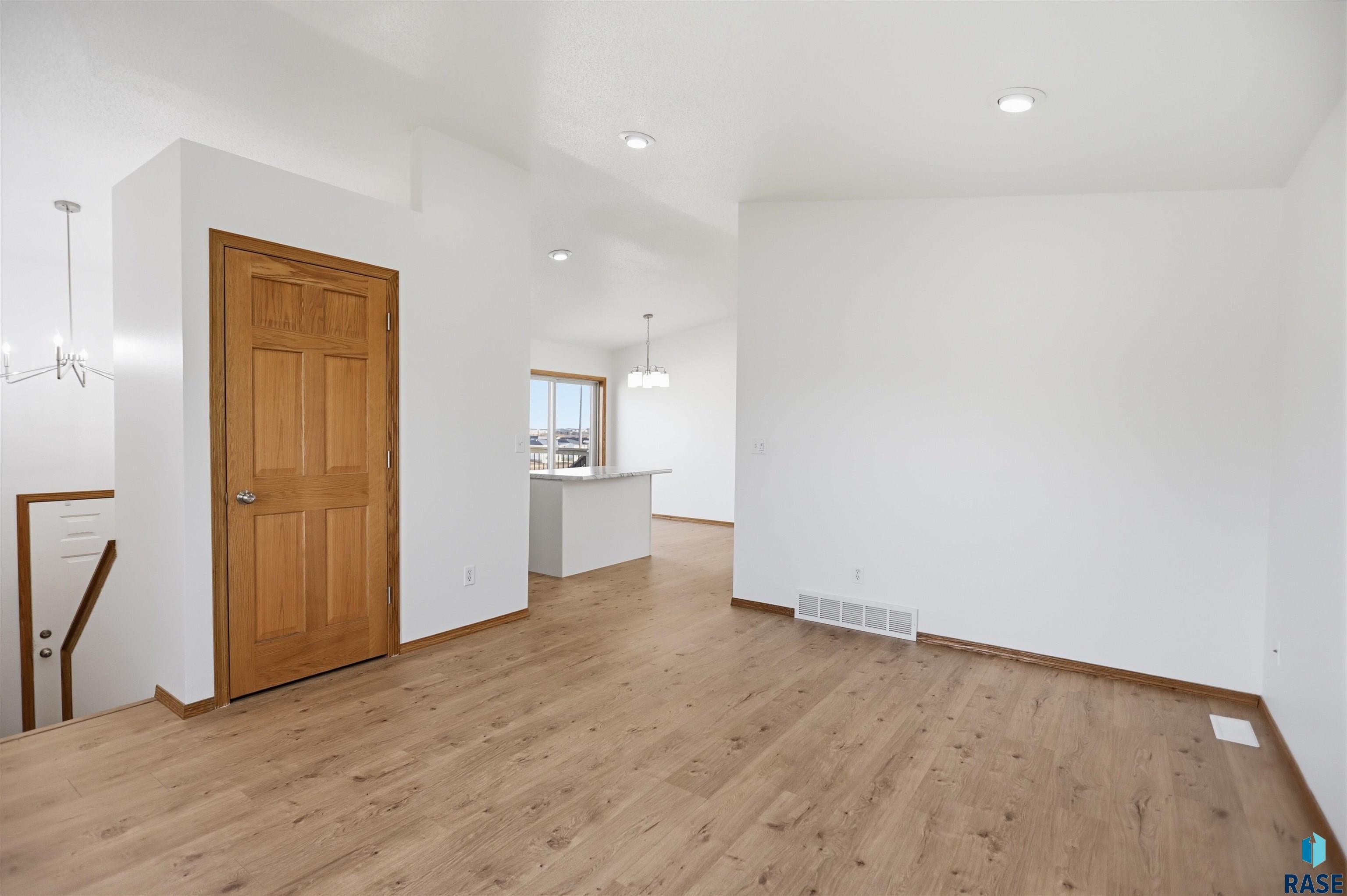 416 N Foss Ave