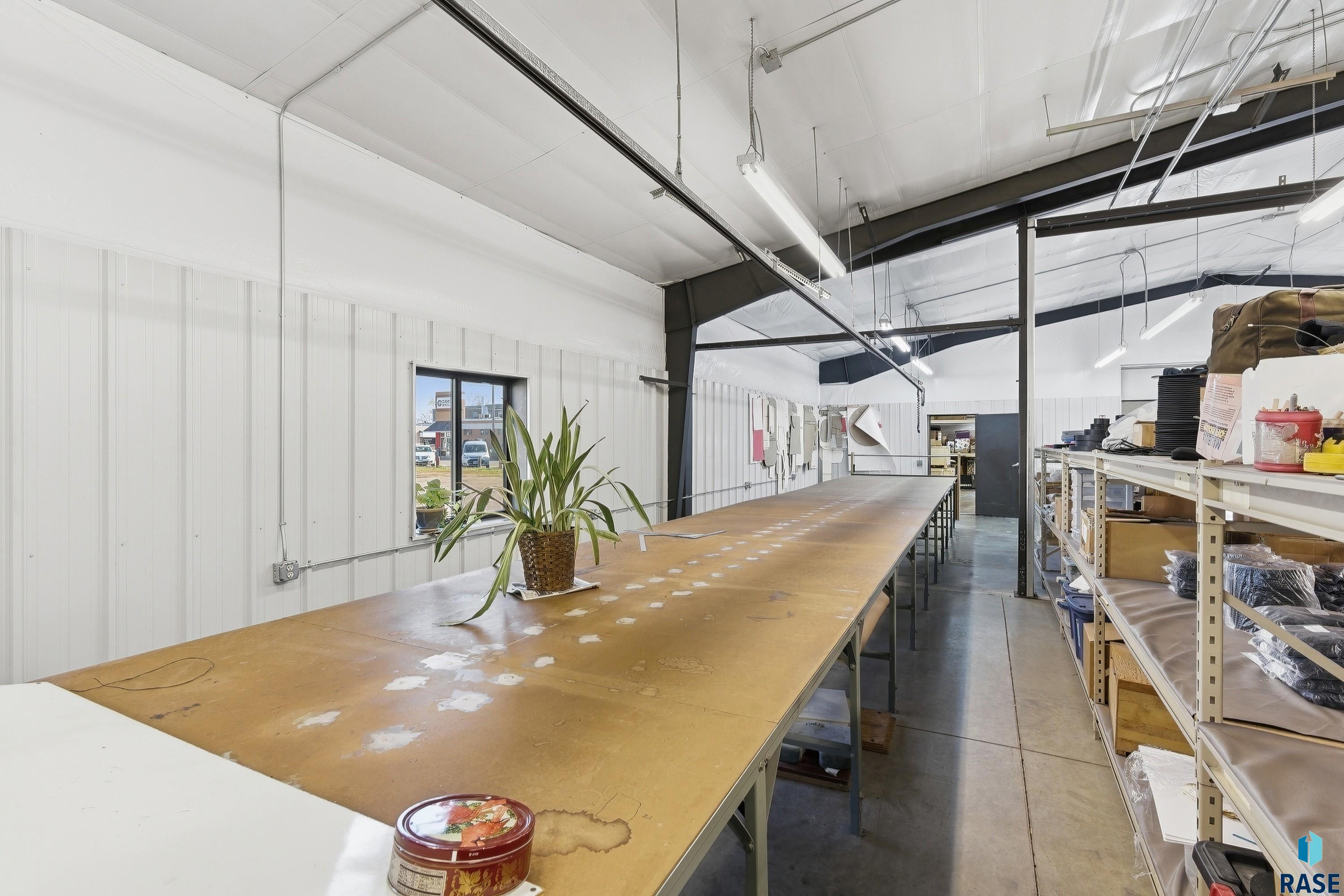 Tyndall, South Dakota 57066, United States, ,Commercial,Active,247587