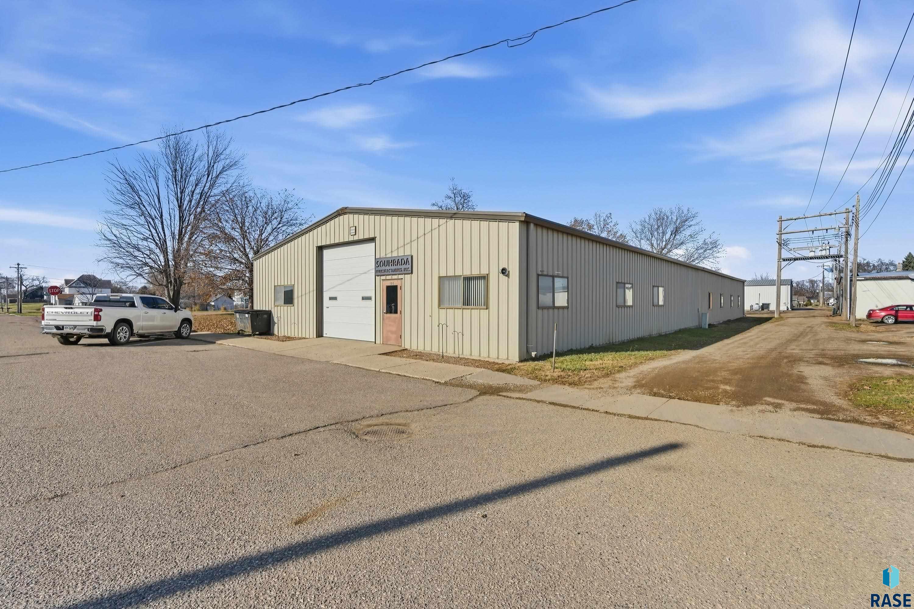 Tyndall, South Dakota 57066, United States, ,Commercial,Active,247587