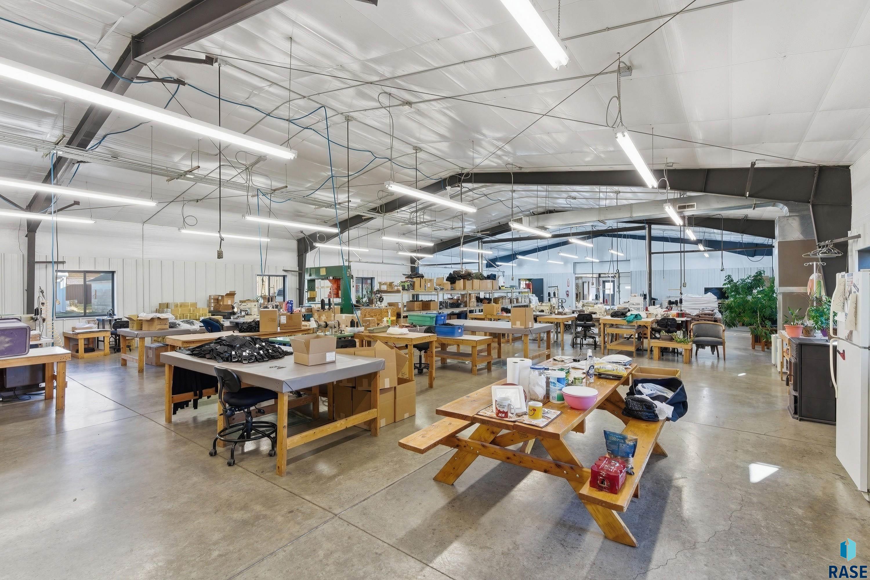 Tyndall, South Dakota 57066, United States, ,Commercial,Active,247587