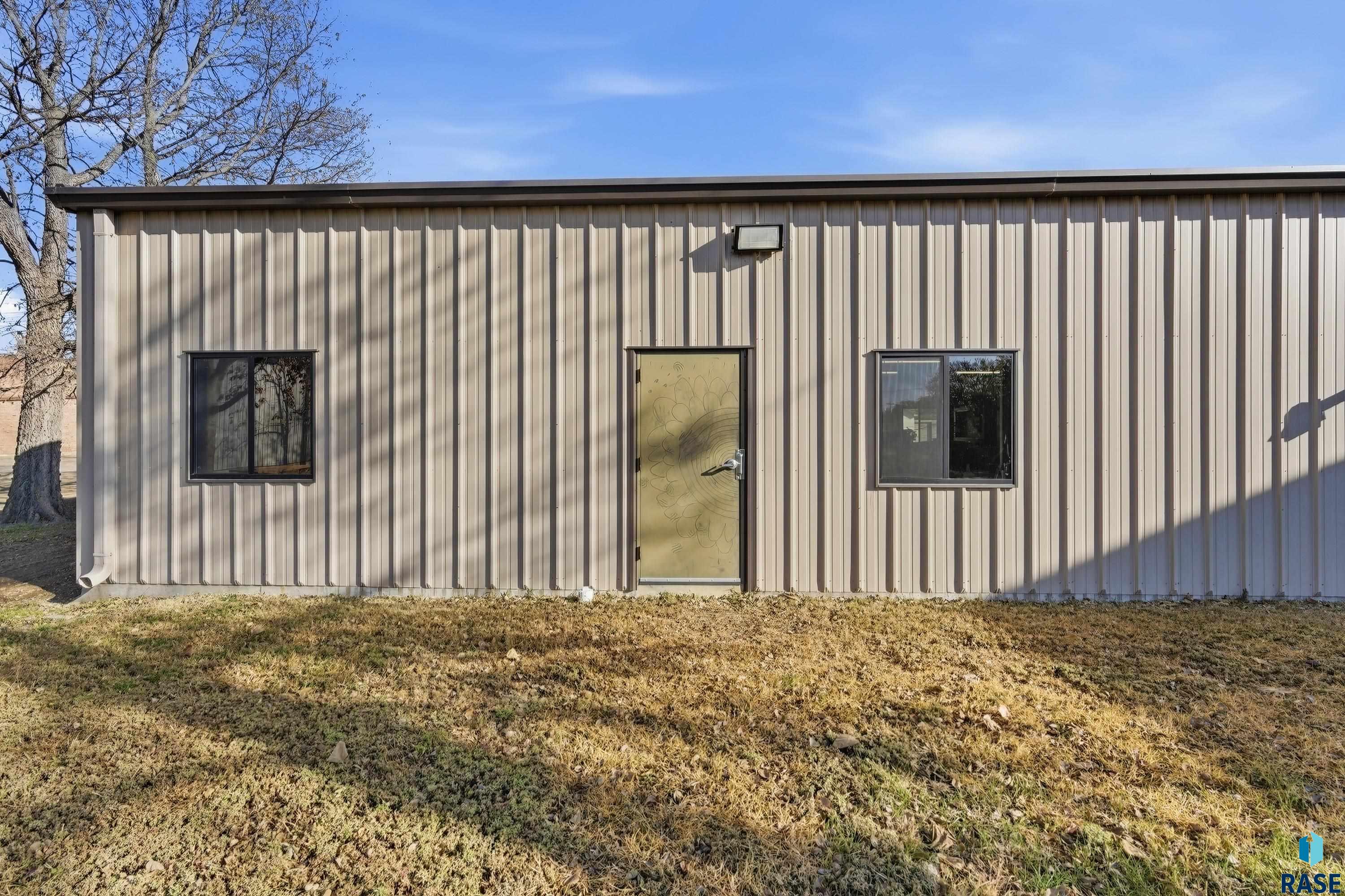 Tyndall, South Dakota 57066, United States, ,Commercial,Active,247587