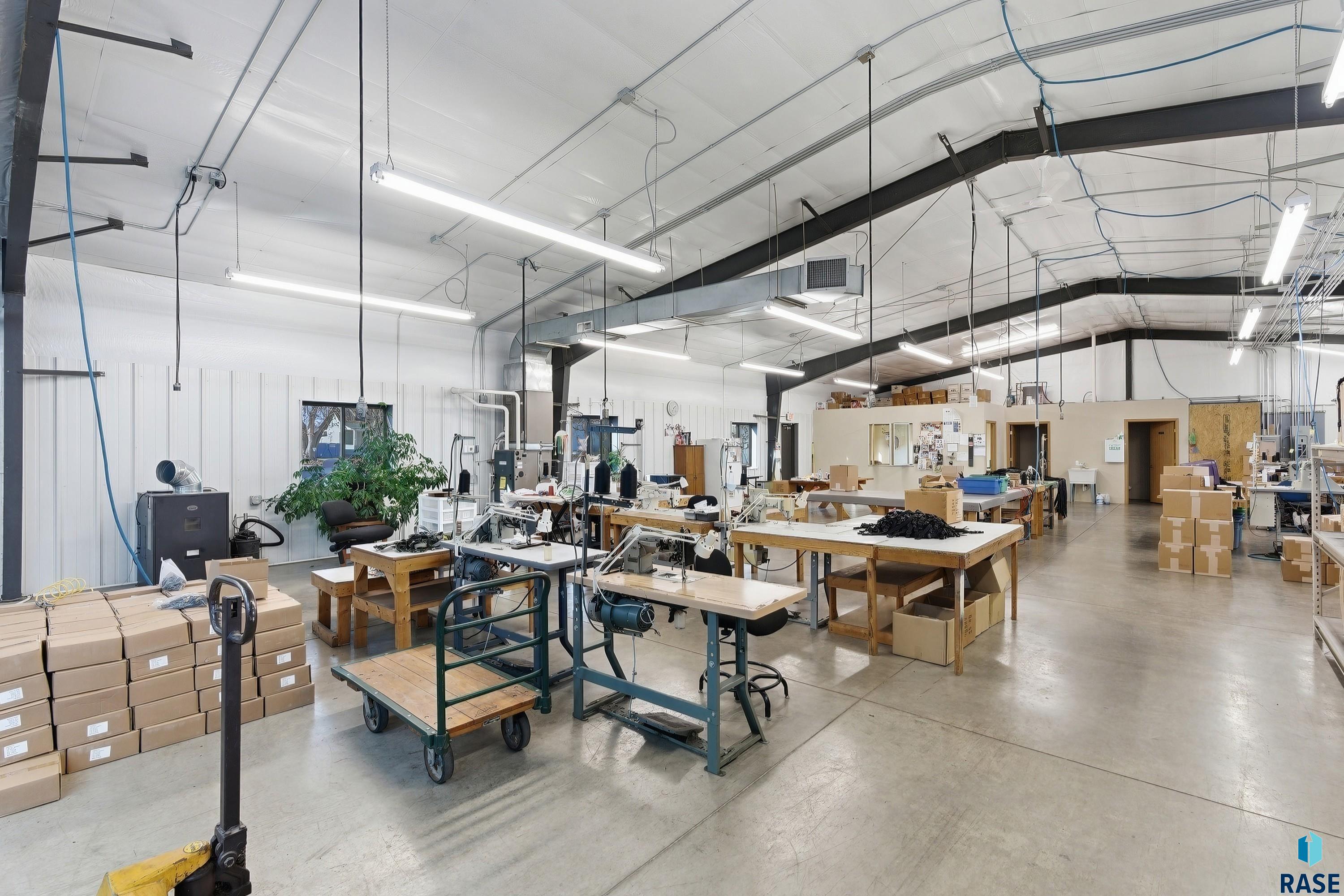 Tyndall, South Dakota 57066, United States, ,Commercial,Active,247587