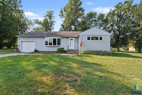 Homes For Sale - 1021 4th Street<br/> Minnehaha County, Garretson, SD 57030
