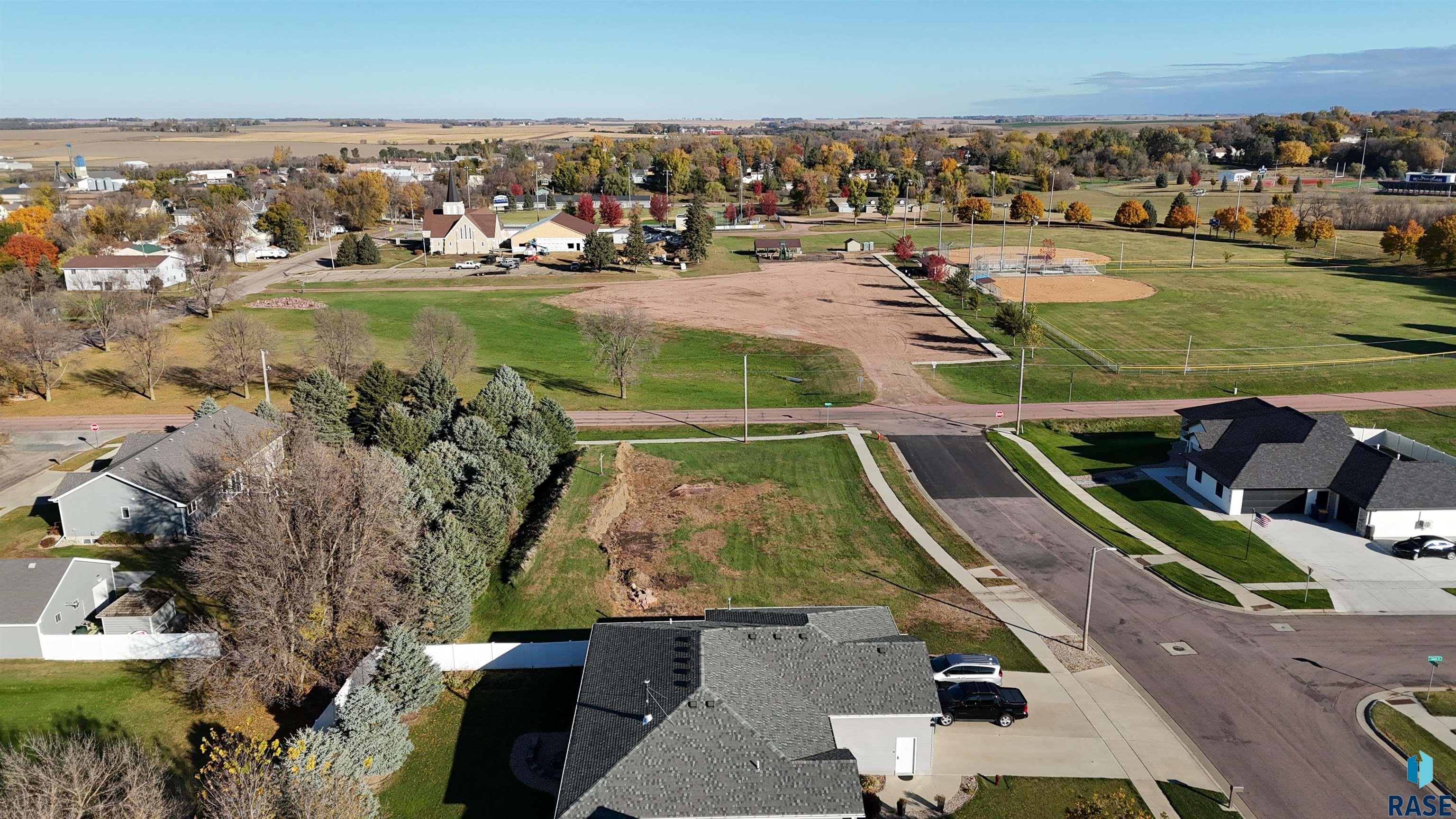 Photo 1 of 3 — 105 Lacy Ave, Garretson, SD 57030