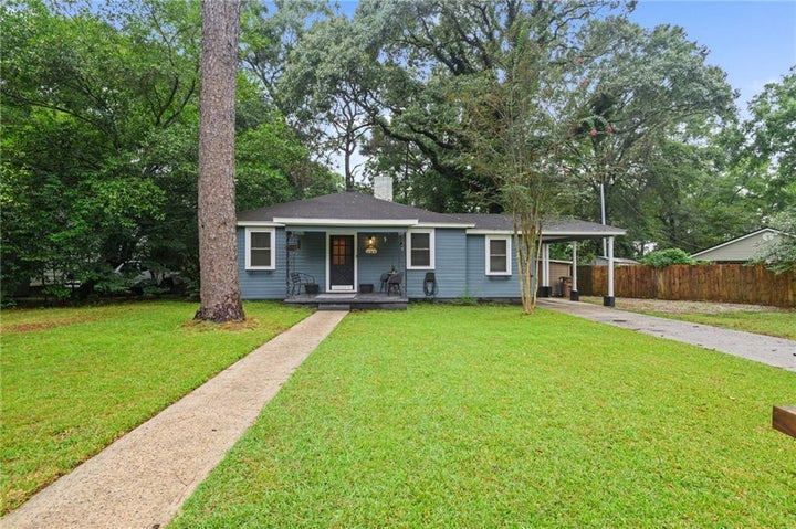 Photo 1 of 33 — 359 Pineview Lane W, Mobile, AL 36608