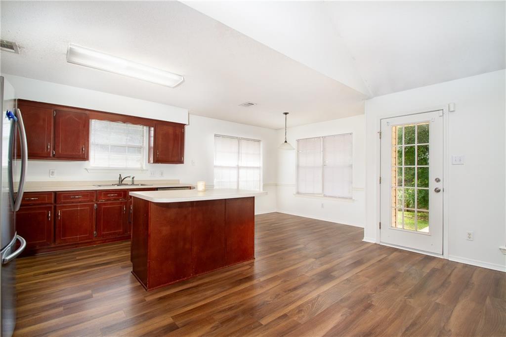 Semmes, Alabama 36575, United States, 3 Bedrooms Bedrooms, ,2 BathroomsBathrooms,Residential,Pending,118953