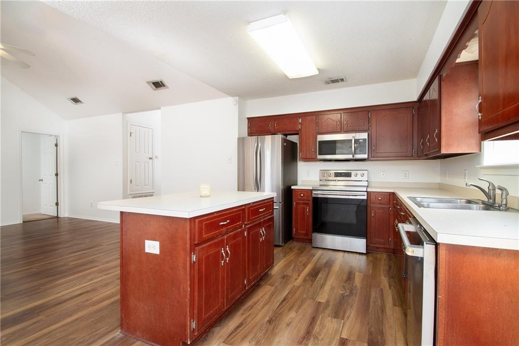 Semmes, Alabama 36575, United States, 3 Bedrooms Bedrooms, ,2 BathroomsBathrooms,Residential,Pending,118953