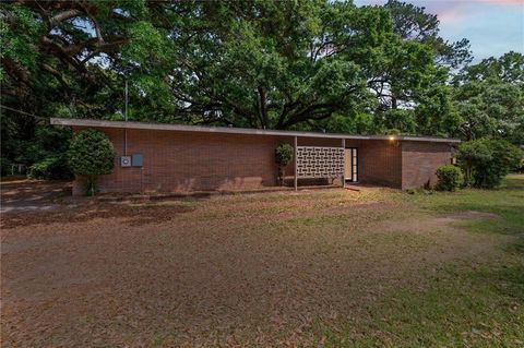 Photo of 2255 Pratt Drive, Mobile, AL 36605 (MLS # 7752184)