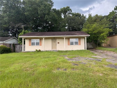 Photo of 3909 Pleasant Valley Road, Mobile, AL 36609 (MLS # 7800796)