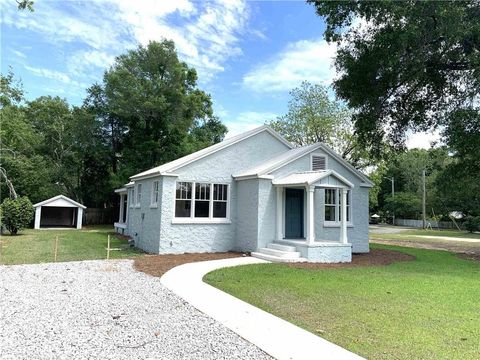 Photo of 309 Section Street, Fairhope, AL 36532 (MLS # 7757907)