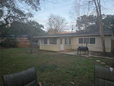 Photo of 652 Wilshire Road, Mobile, AL 36609 (MLS # 7698572)