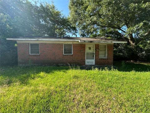 Photo of 2007 Balthrop Street, Mobile, AL 36617 (MLS # 7679951)