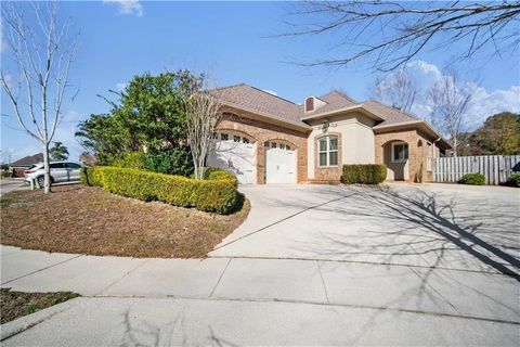 Photo of 6140 Louise Place E, Mobile, AL 36609 (MLS # 7618277)