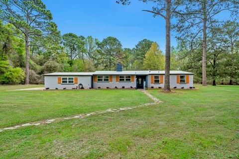 Photo of 2460 Middle Road, Mobile, AL 36605 (MLS # 7745397)