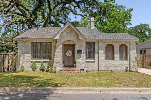 Photo of 2716 Edgewood Street, Mobile, AL 36607 (MLS # 7760941)