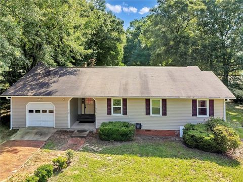 Photo of 1309 Rainbow Drive W, Mobile, AL 36693 (MLS # 7625883)